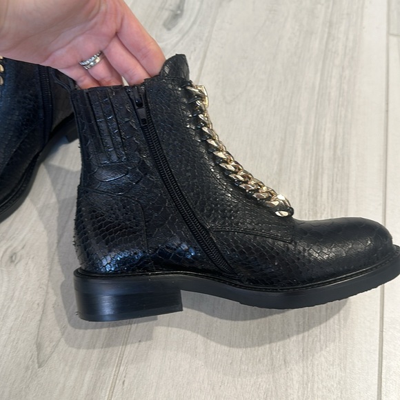 Jeffrey Campbell Snakeskin Chainlink Boots Size 5 - Picture 5 of 7